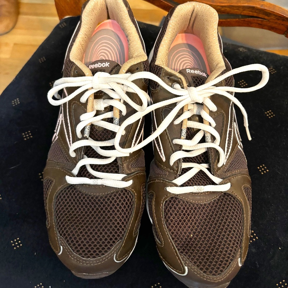 Reebok Smoothfit balance tennis shoes